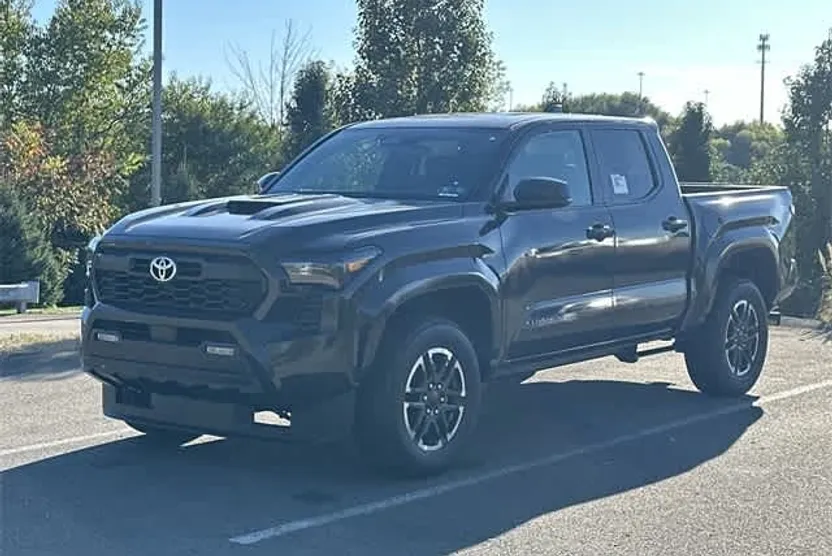 2025 Toyota Tacoma TRD Sport photo 1