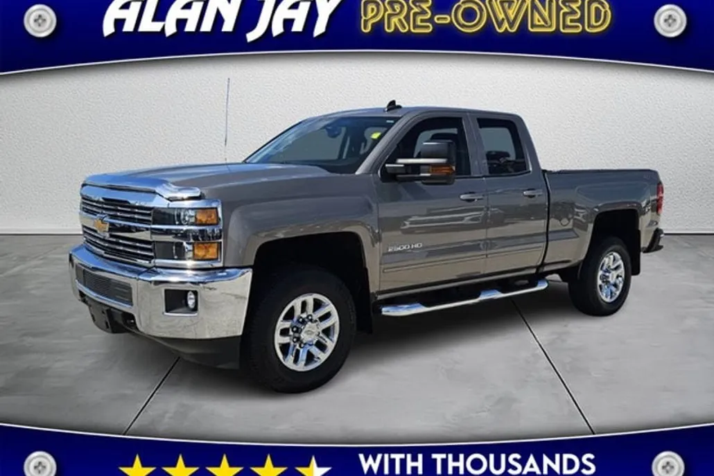 2017 Chevrolet Silverado 2500HD LT photo 1