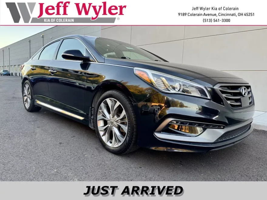 2017 Hyundai Sonata Limited 2.0T photo 1