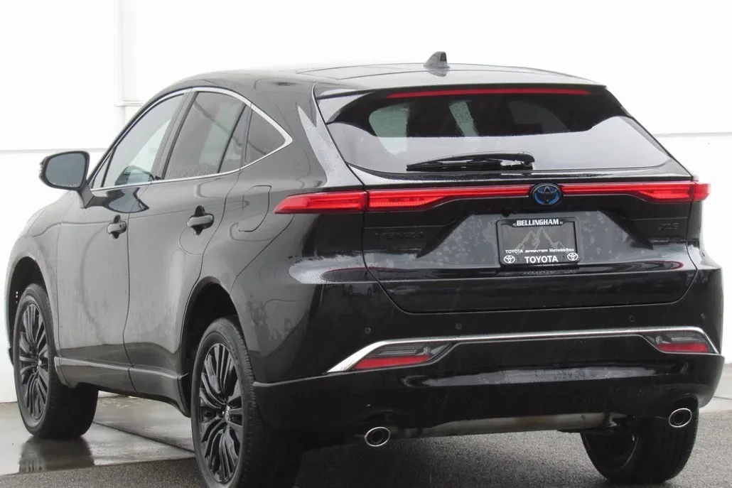 2024 Toyota Venza photo 1