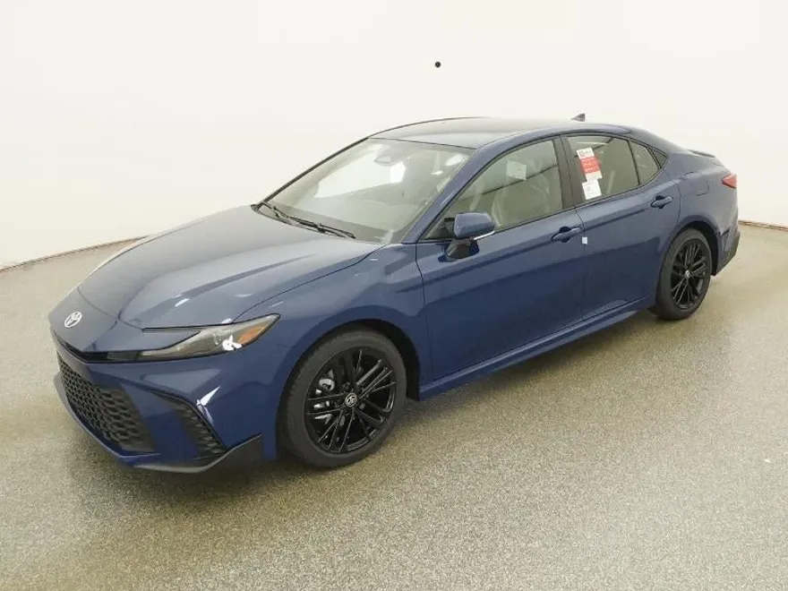 2026 Toyota Camry SE photo 1