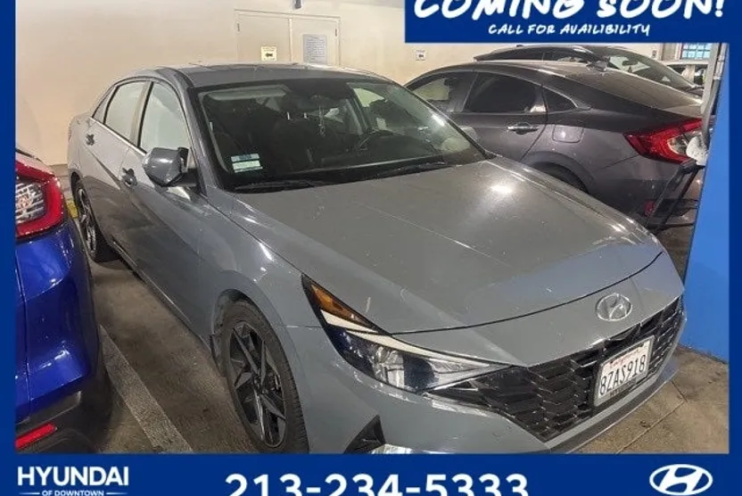 2022 Hyundai Elantra SEL photo 1