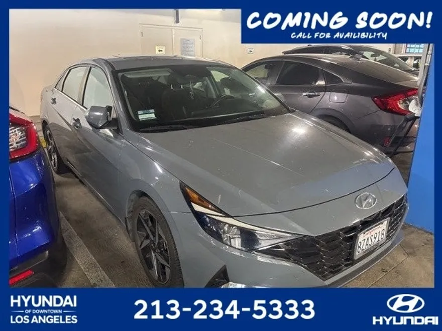 2022 Hyundai Elantra SEL photo 1