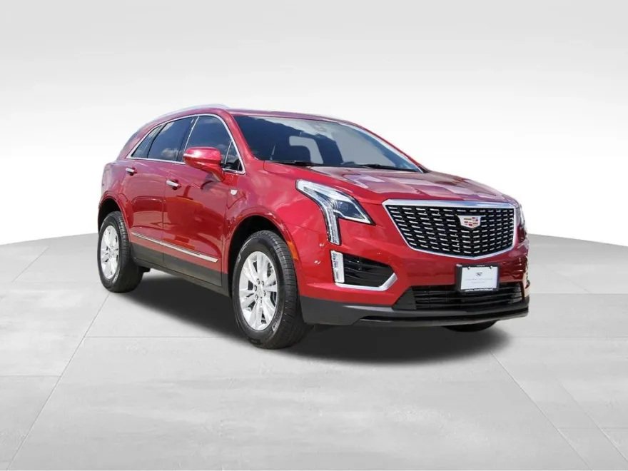 2025 Cadillac XT5 Luxury photo 1