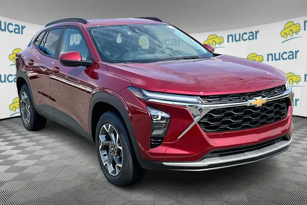 2025 Chevrolet Trax LT photo 1
