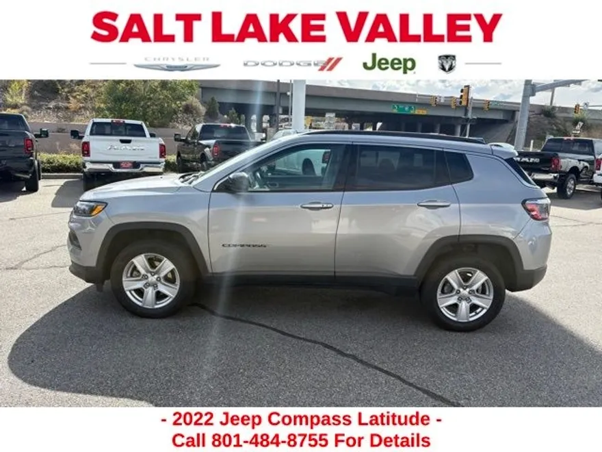 2022 Jeep Compass Latitude photo 1