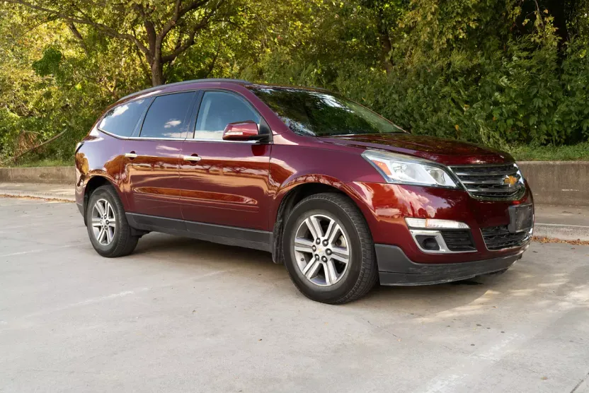 2016 Chevrolet Traverse 2LT photo 1