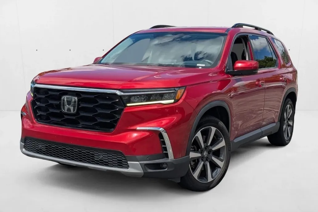 2023 Honda Pilot Touring photo 1