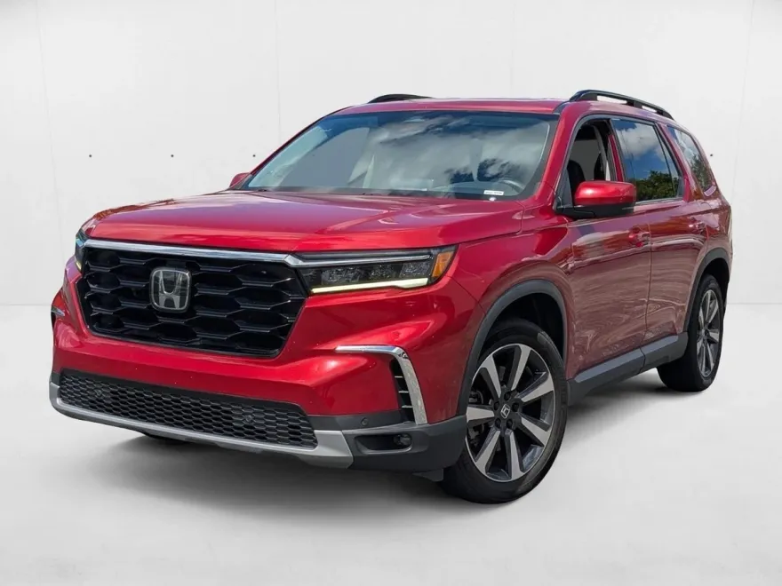 2023 Honda Pilot Touring photo 1