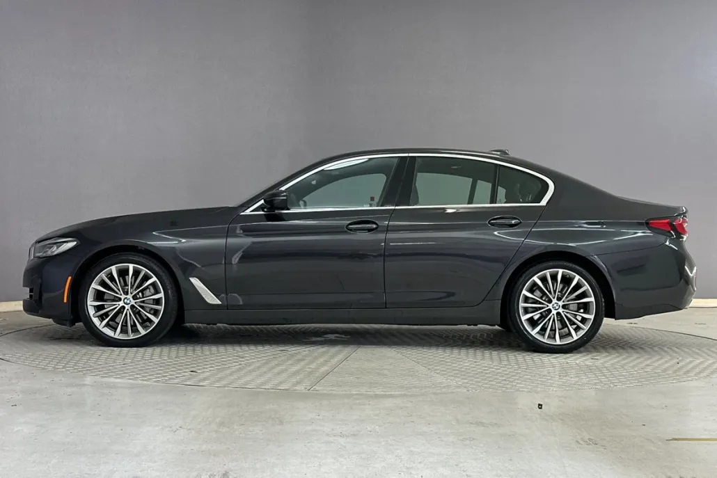 2022 Bmw 530i photo 1