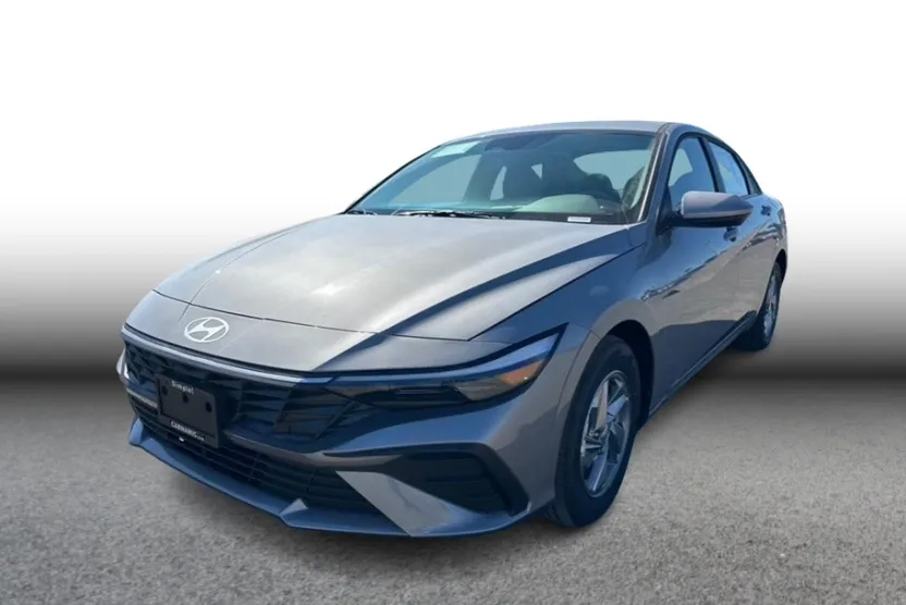 2025 Hyundai Elantra SE photo 1