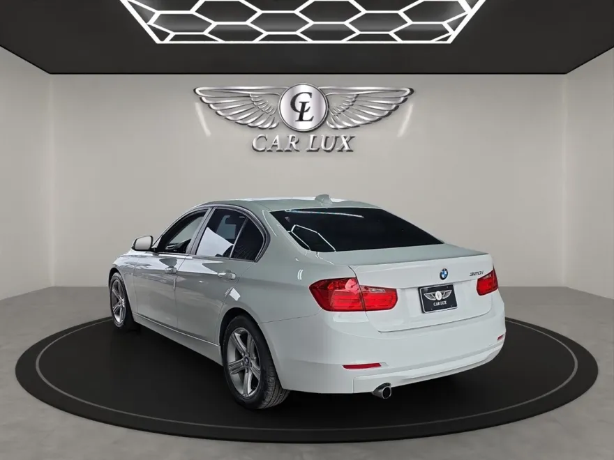 2015 Bmw 320i Sedan SA photo 1