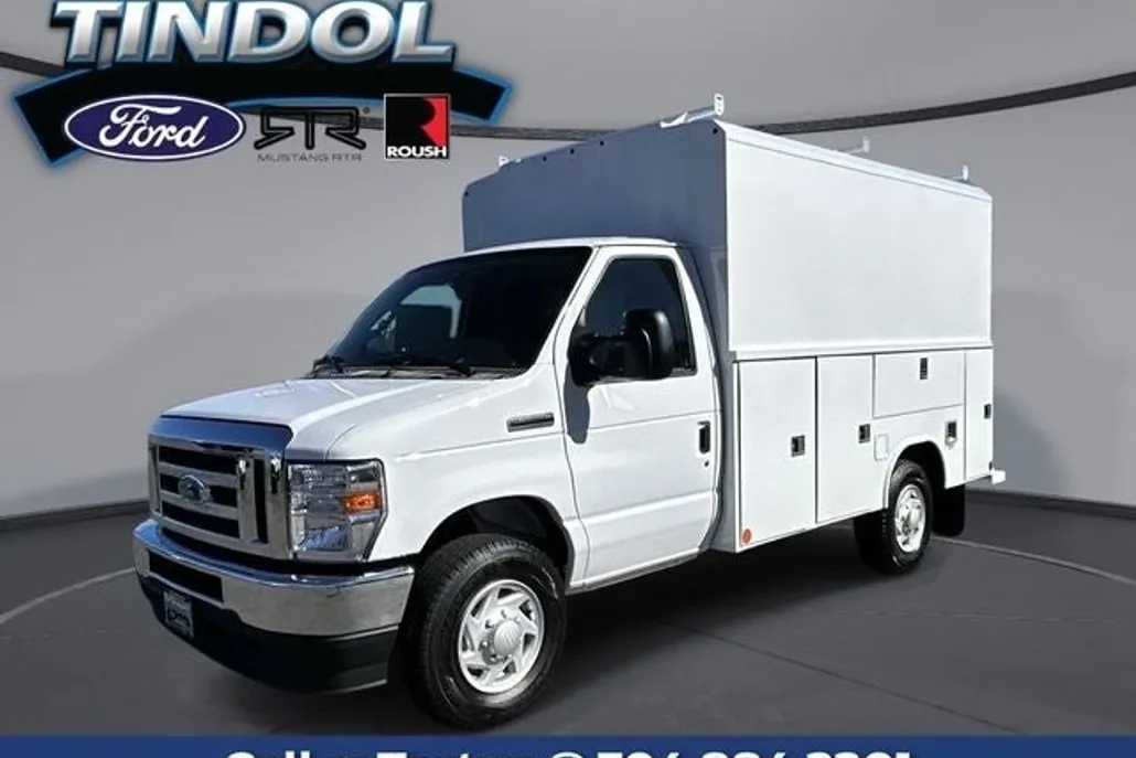 2025 Ford E-350 Base photo 1