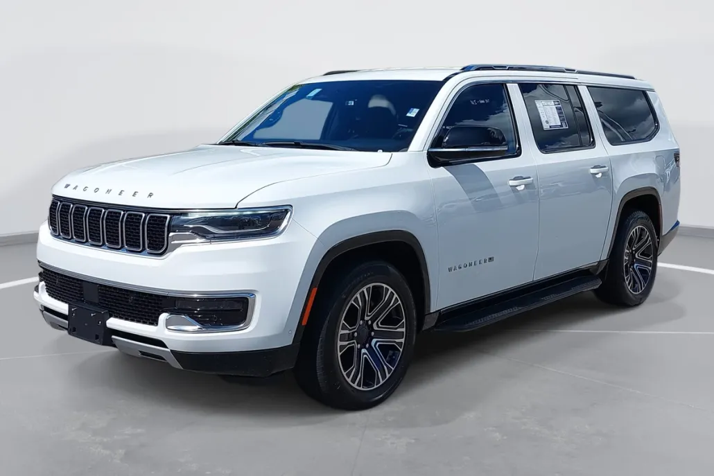 2024 Jeep Wagoneer L Series II photo 1