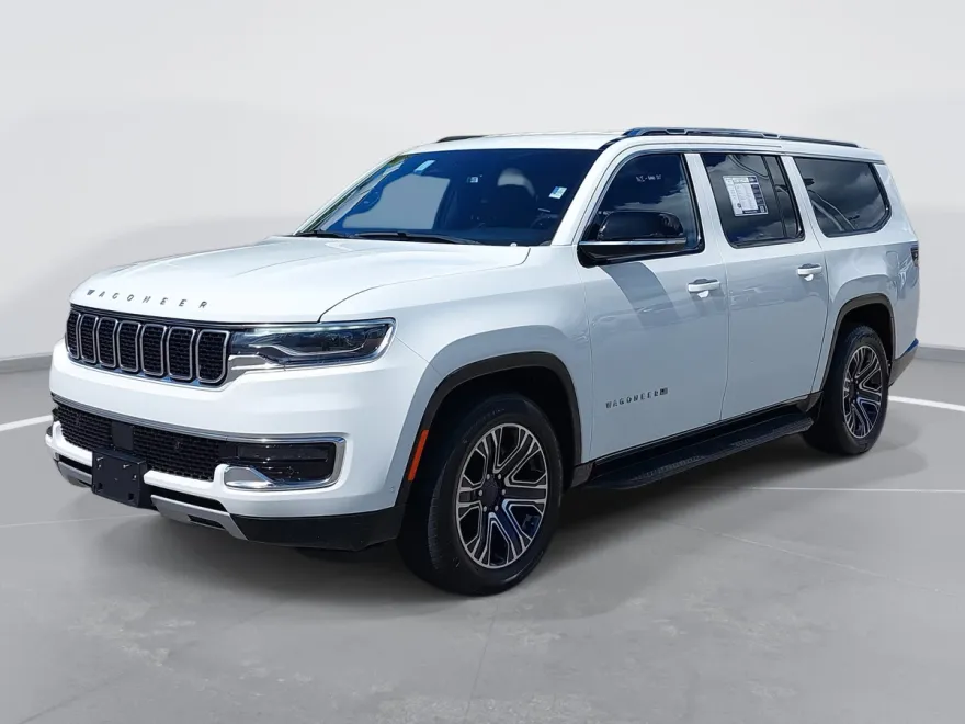 2024 Jeep Wagoneer L Series II photo 1