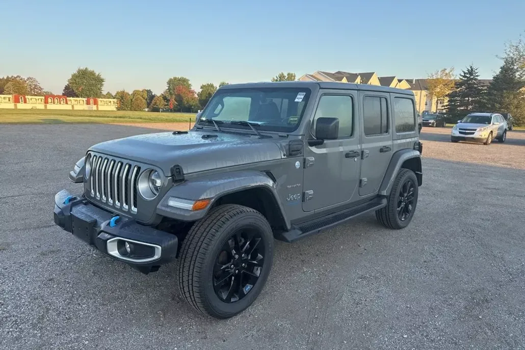 2022 Jeep Wrangler 4xe Unlimited Sahara photo 1
