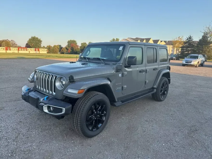 2022 Jeep Wrangler 4xe Unlimited Sahara photo 1