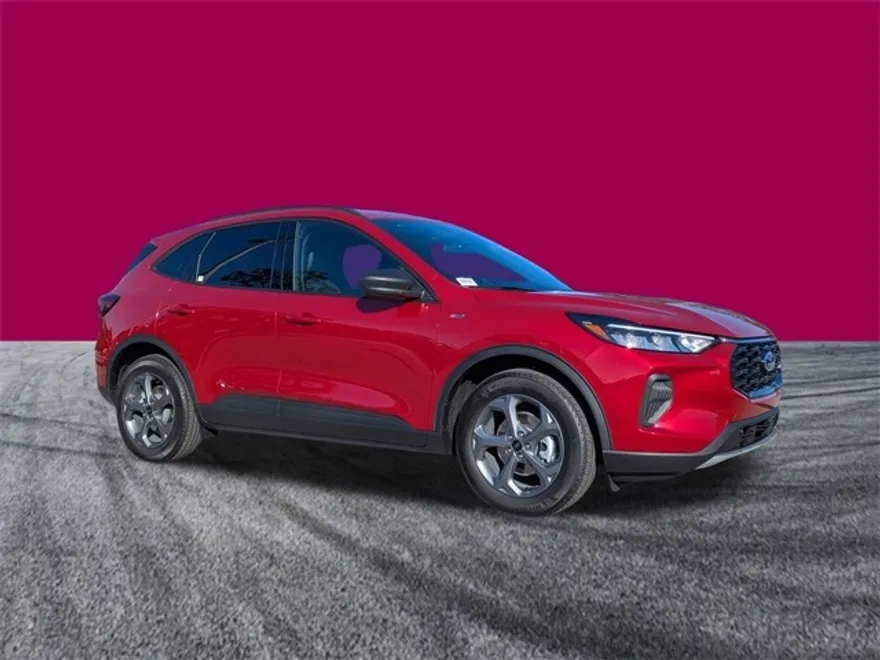 2025 Ford Escape ST-Line photo 1