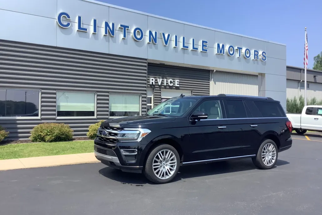 2023 Ford Expedition MAX Limited photo 1