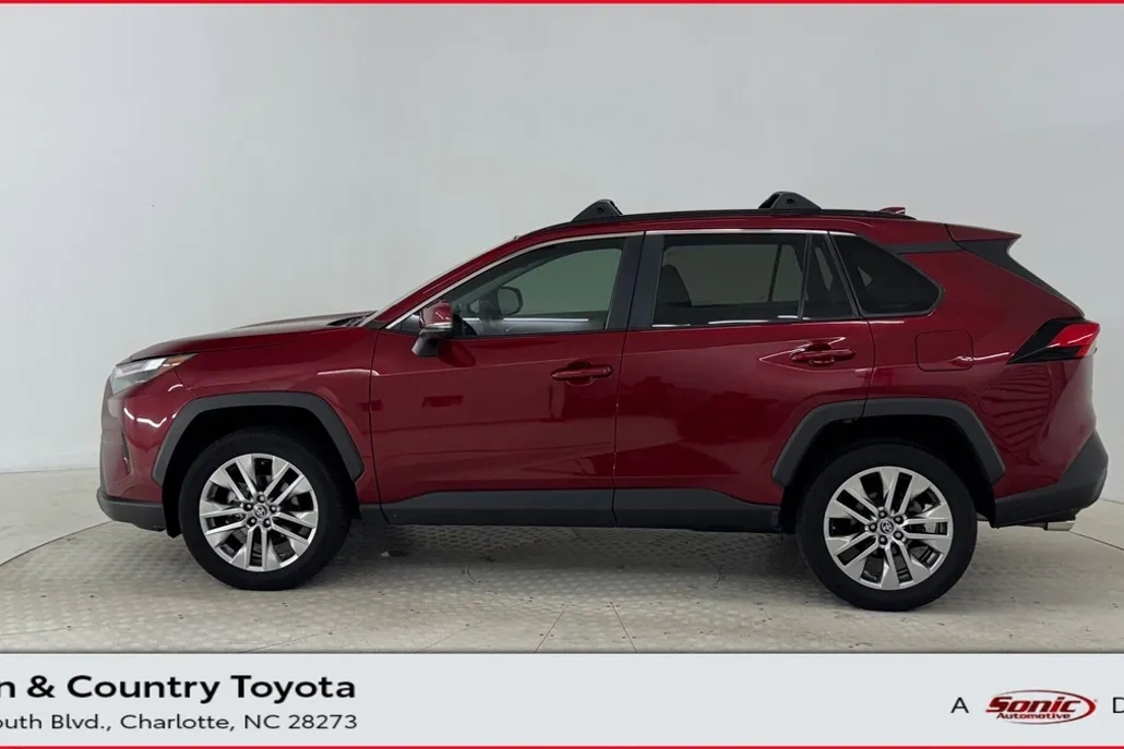 2023 Toyota RAV4 XLE Premium photo 1