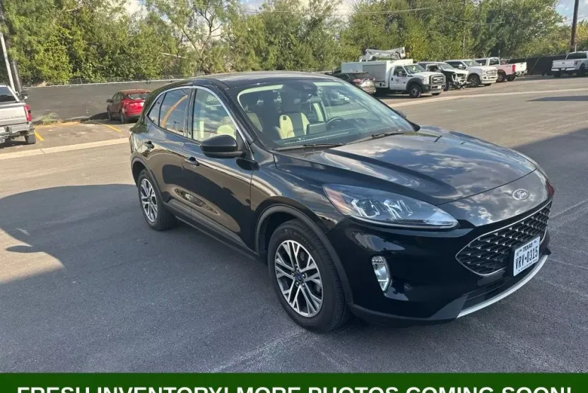 2022 Ford Escape SEL photo 1