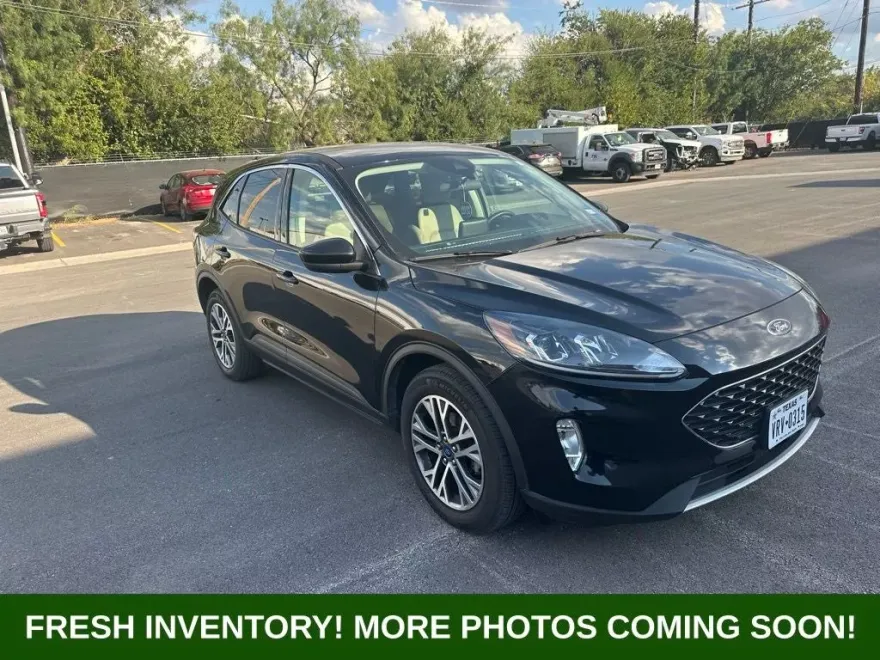 2022 Ford Escape SEL photo 1
