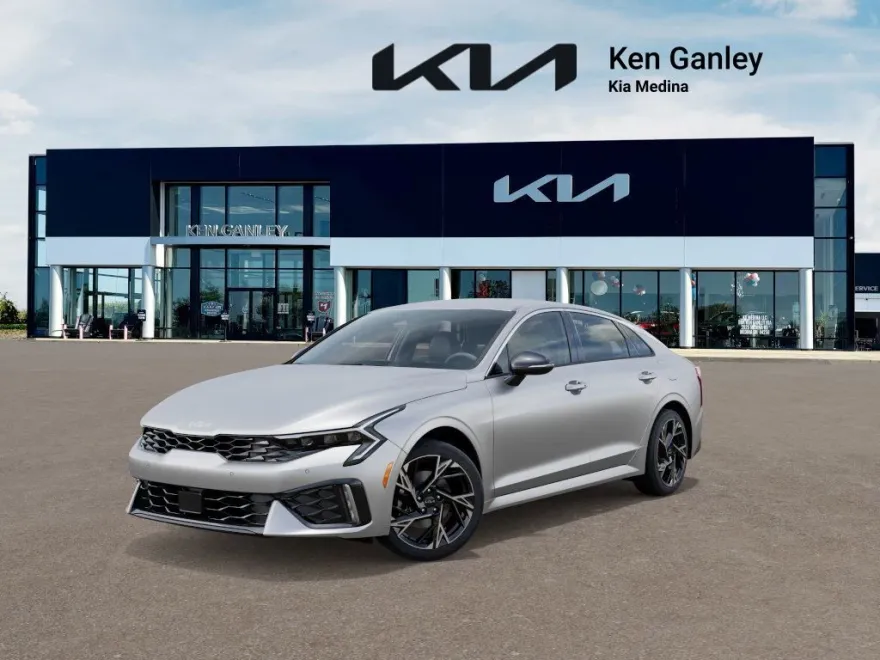 2026 Kia K5 GT-Line photo 1