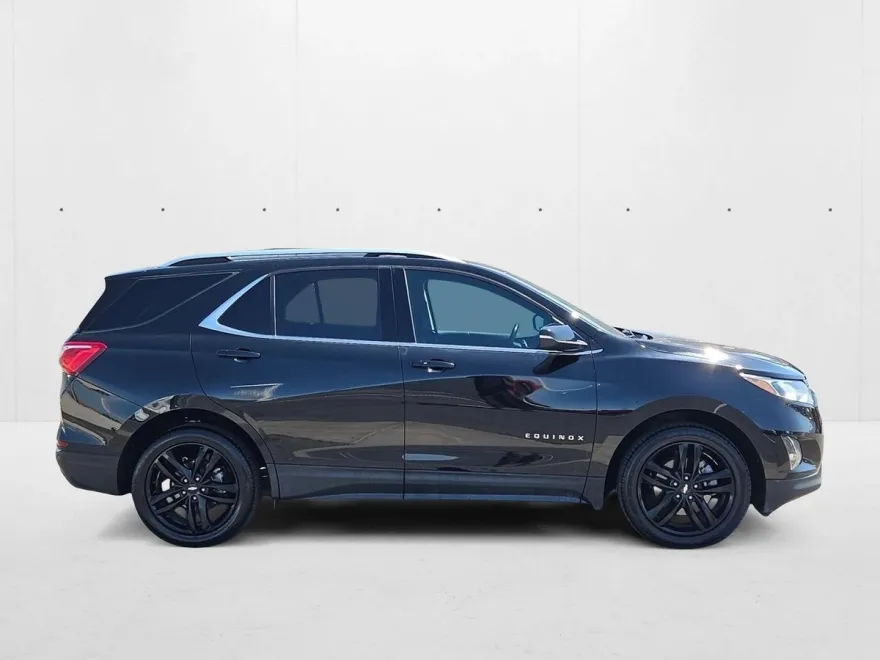 2020 Chevrolet Equinox LT photo 1