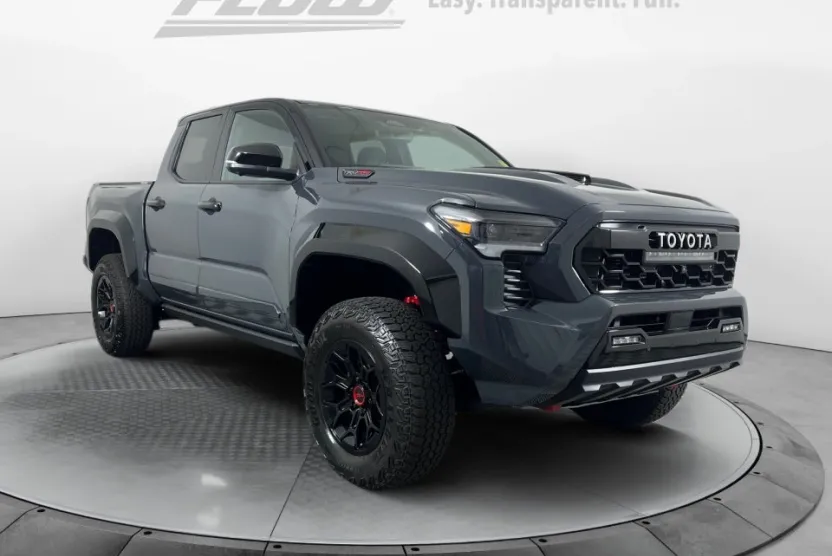 2025 Toyota Tacoma 4x4 TRD Sport photo 1