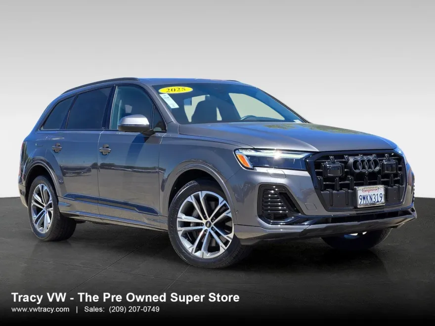 2025 Audi Q7 45 Premium Plus photo 1