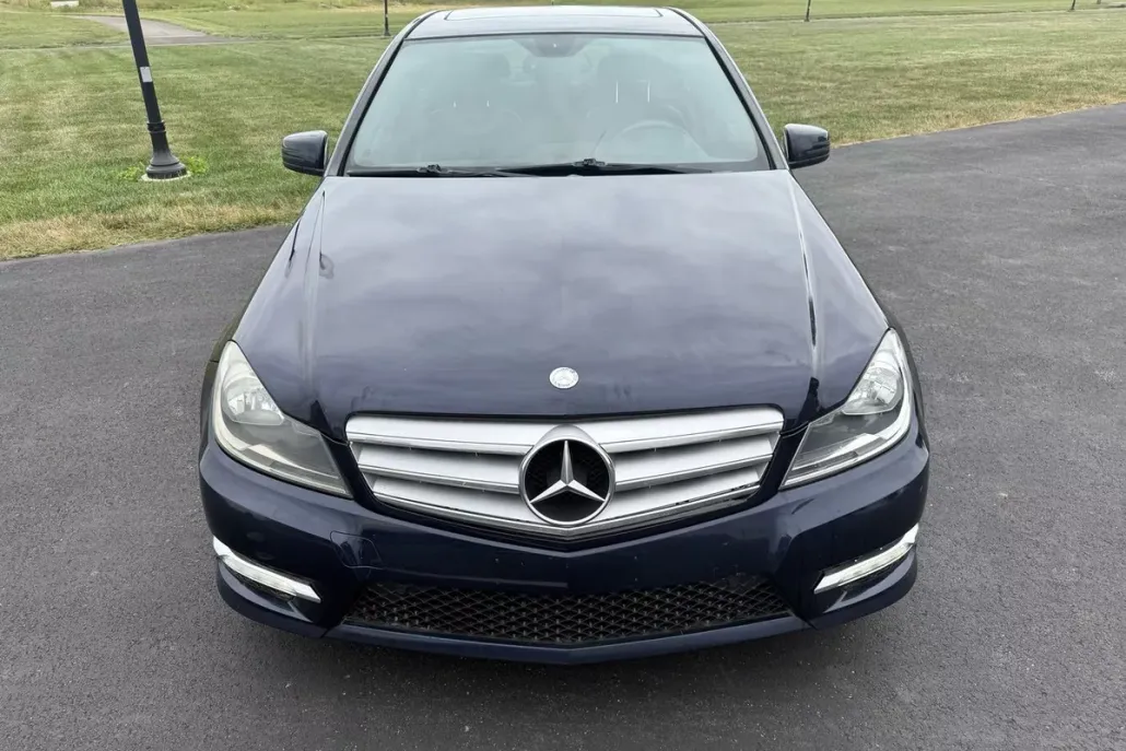 2013 Mercedes Benz C 300 photo 1