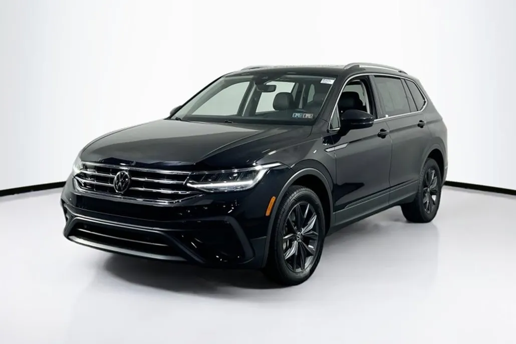 2022 Volkswagen Tiguan SE photo 1