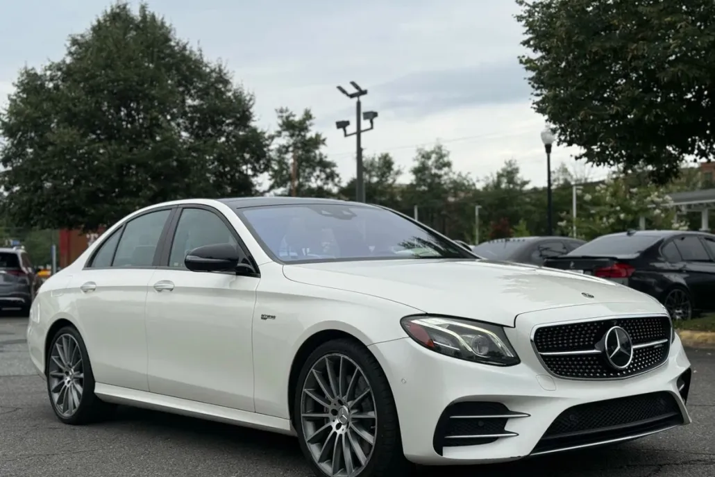 2017 Mercedes Benz E 43 AMG Sedan photo 1