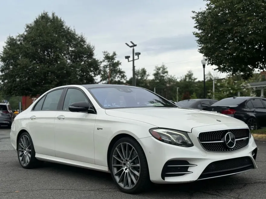 2017 Mercedes Benz E 43 AMG Sedan photo 1