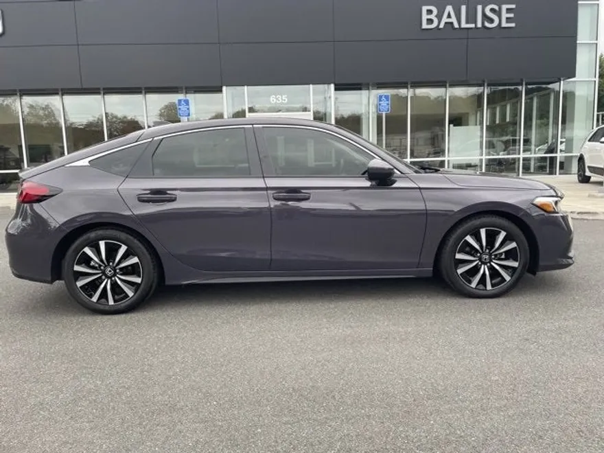 2024 Honda Civic Hatchback EX-L photo 1