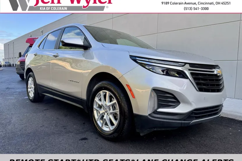 2022 Chevrolet Equinox LT photo 1
