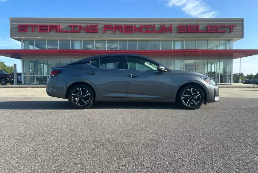 2024 Nissan Sentra SV photo 1