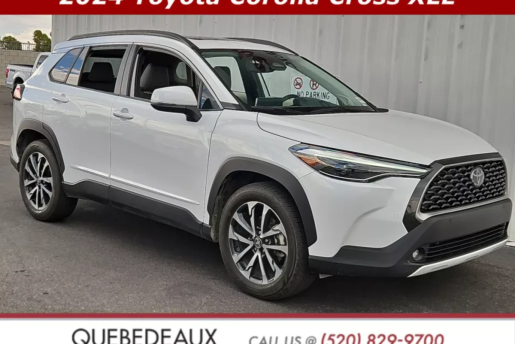 2024 Toyota Corolla Cross XLE photo 1