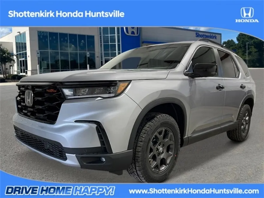 2025 Honda Pilot TrailSport photo 1