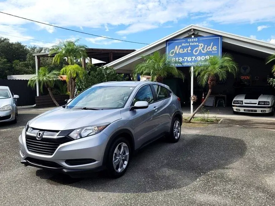 2018 Honda HR-V LX photo 1