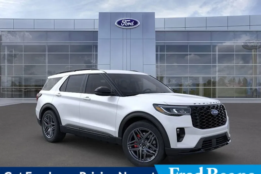 2025 Ford Explorer ST photo 1