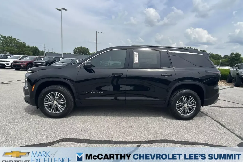2025 Chevrolet Traverse 1LT photo 1