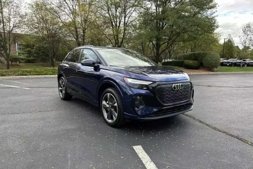 2023 Audi Q4 50 E-tron Premium Plus photo 1