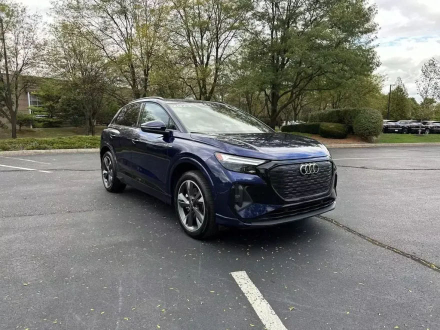 2023 Audi Q4 50 E-tron Premium Plus photo 1