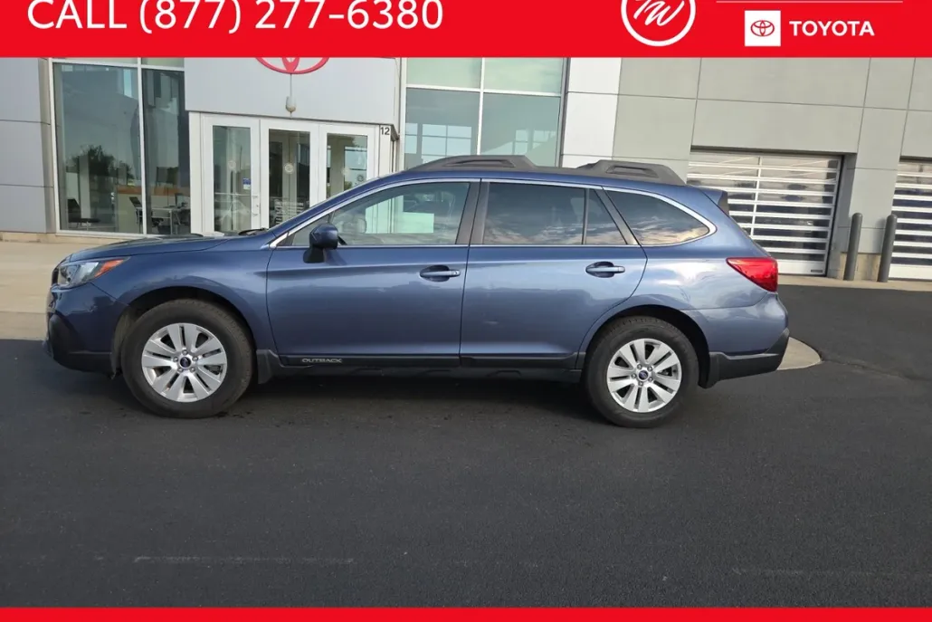 2018 Subaru Outback 2.5i Premium photo 1