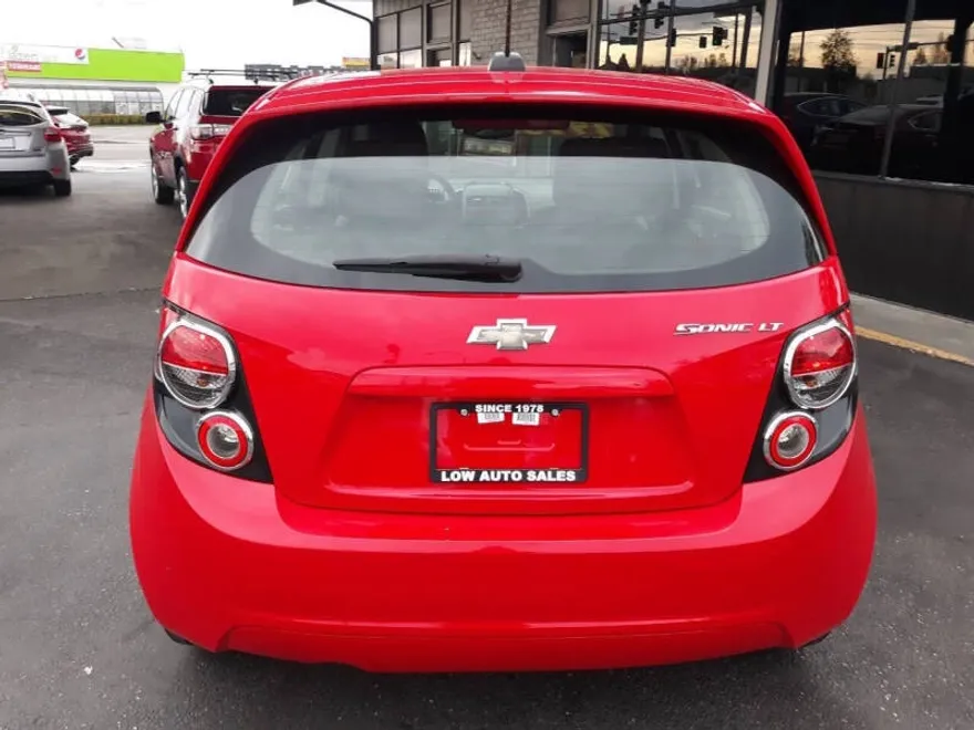 2015 Chevrolet Sonic LT photo 1