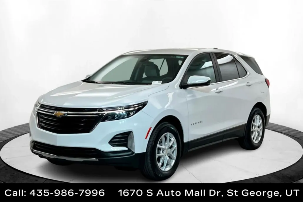 2023 Chevrolet Equinox LT photo 1
