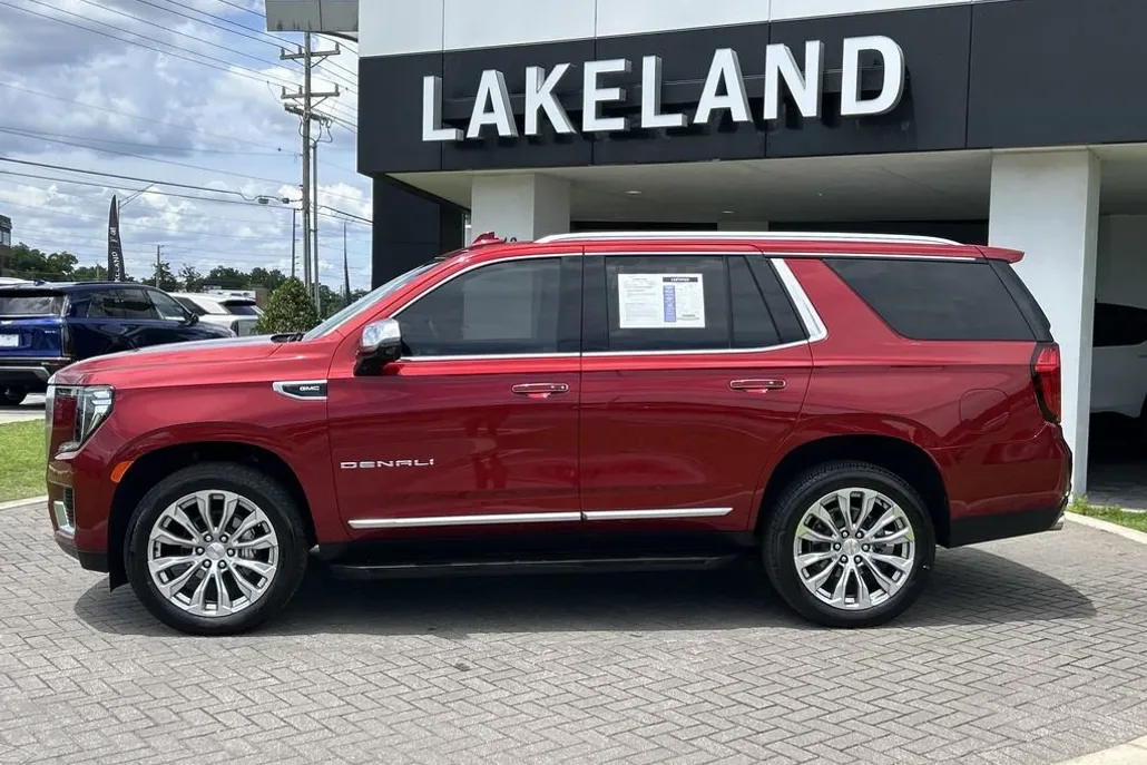 2024 Gmc Yukon Denali photo 1