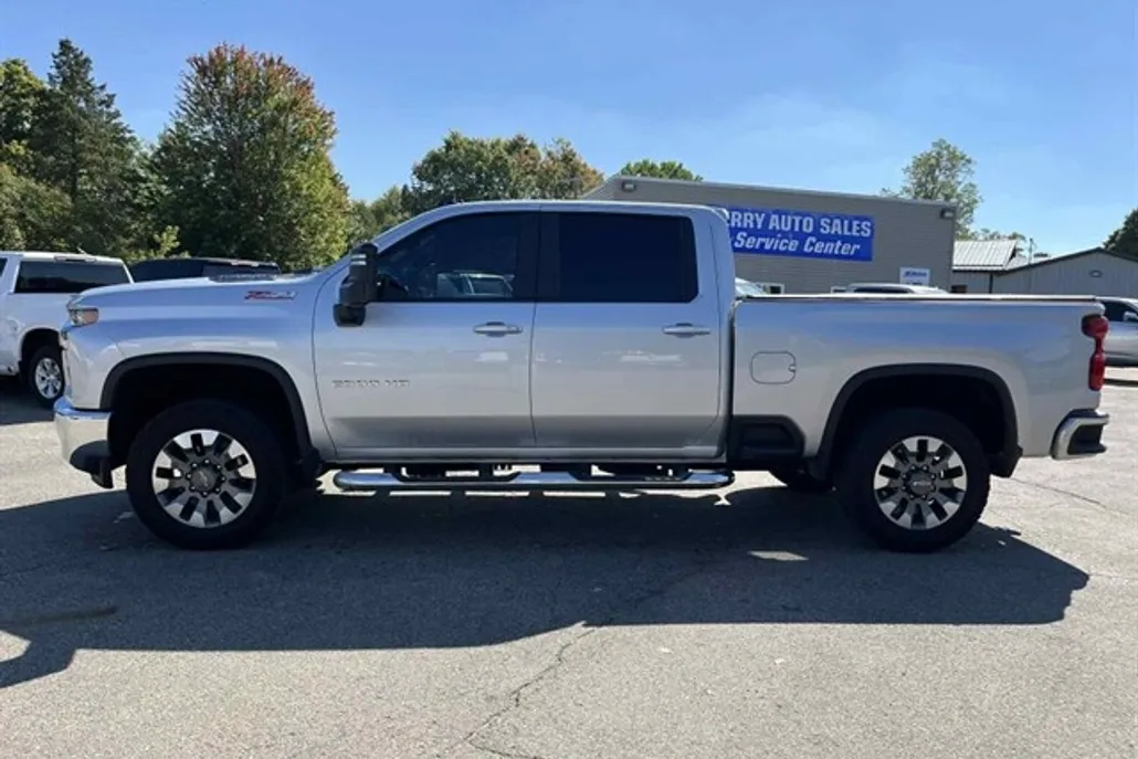 2022 Chevrolet Silverado 2500HD LT photo 1