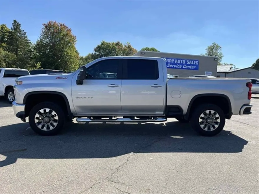 2022 Chevrolet Silverado 2500HD LT photo 1